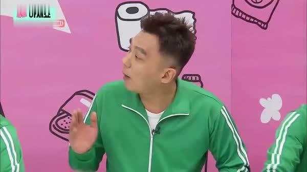 彩琳--SM沙龙现场完美调教男M.avi